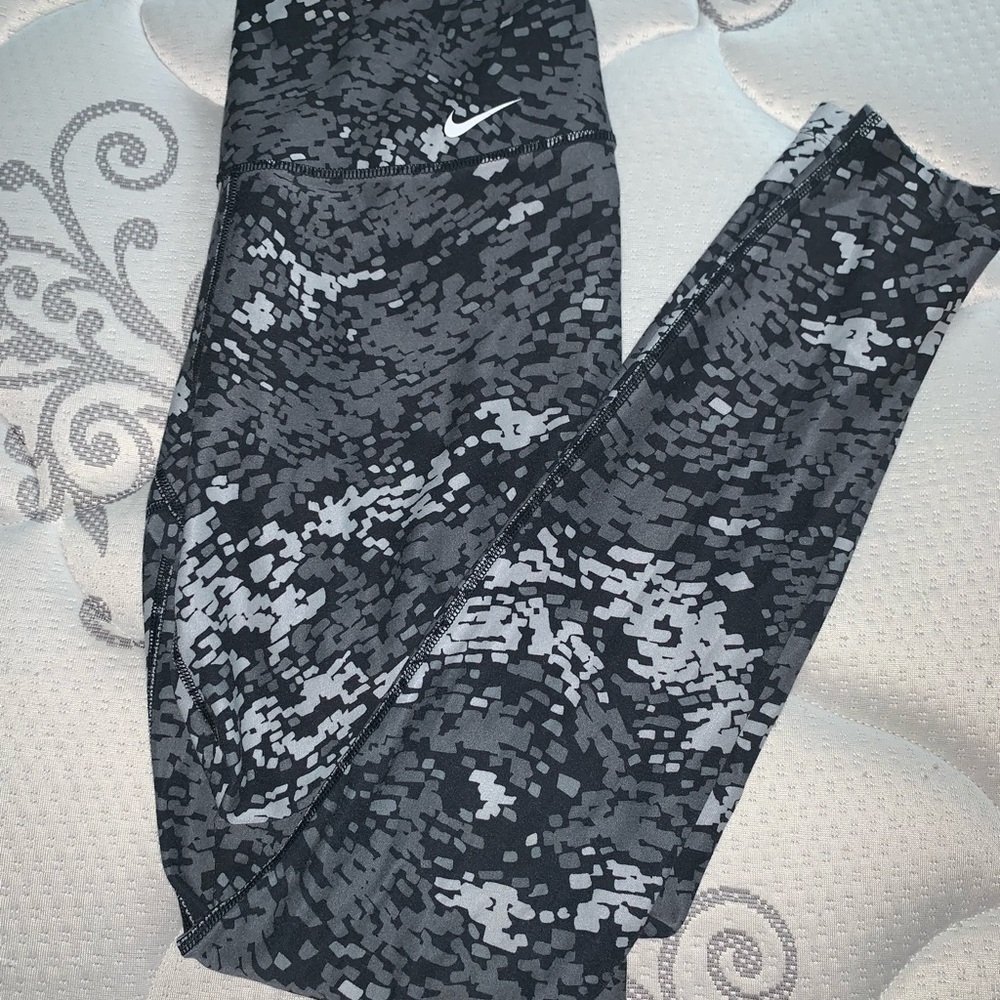 Nike printed leggings